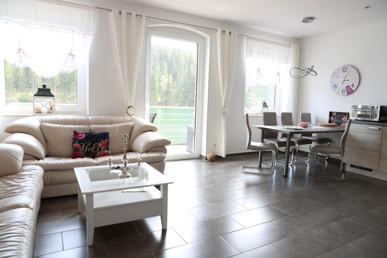 Holidayhaus-Luetsche / Wohnung Schmuecke Frankenhain Esterno foto