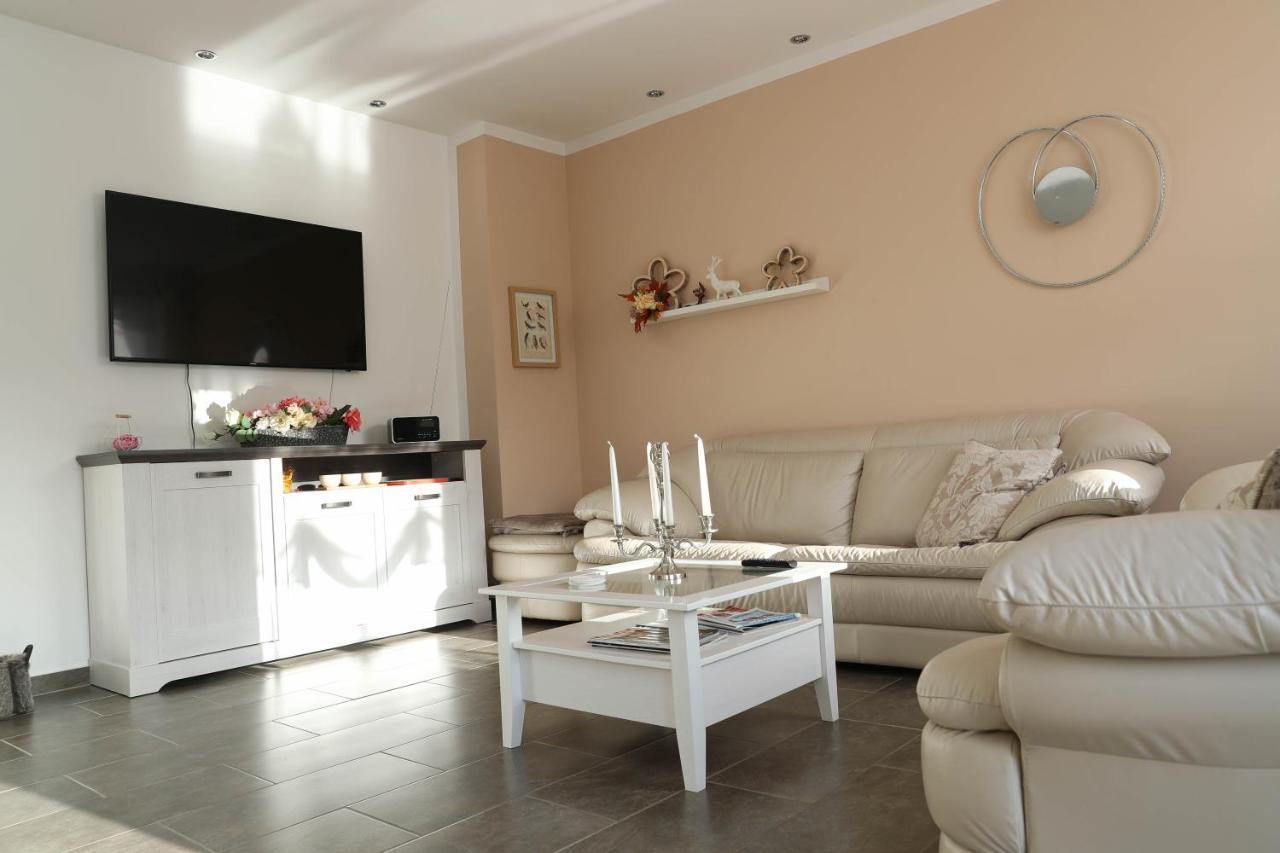 Holidayhaus-Luetsche / Wohnung Schmuecke Frankenhain Esterno foto